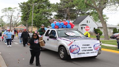 Stickney/Forestview Baseball Soccer Parade Cont'd